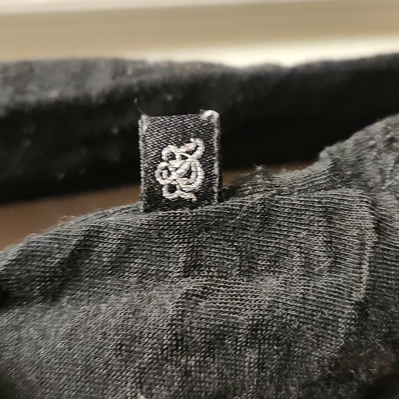 Rock & Republic burn out shirt accented sleeves wings with studs design. MED - Picture 3 of 7